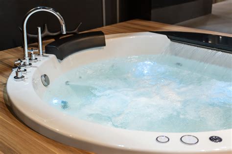Jacuzzi walk-in tubs are becoming increasingly popular for their many benefits. . Jacuzzi porn